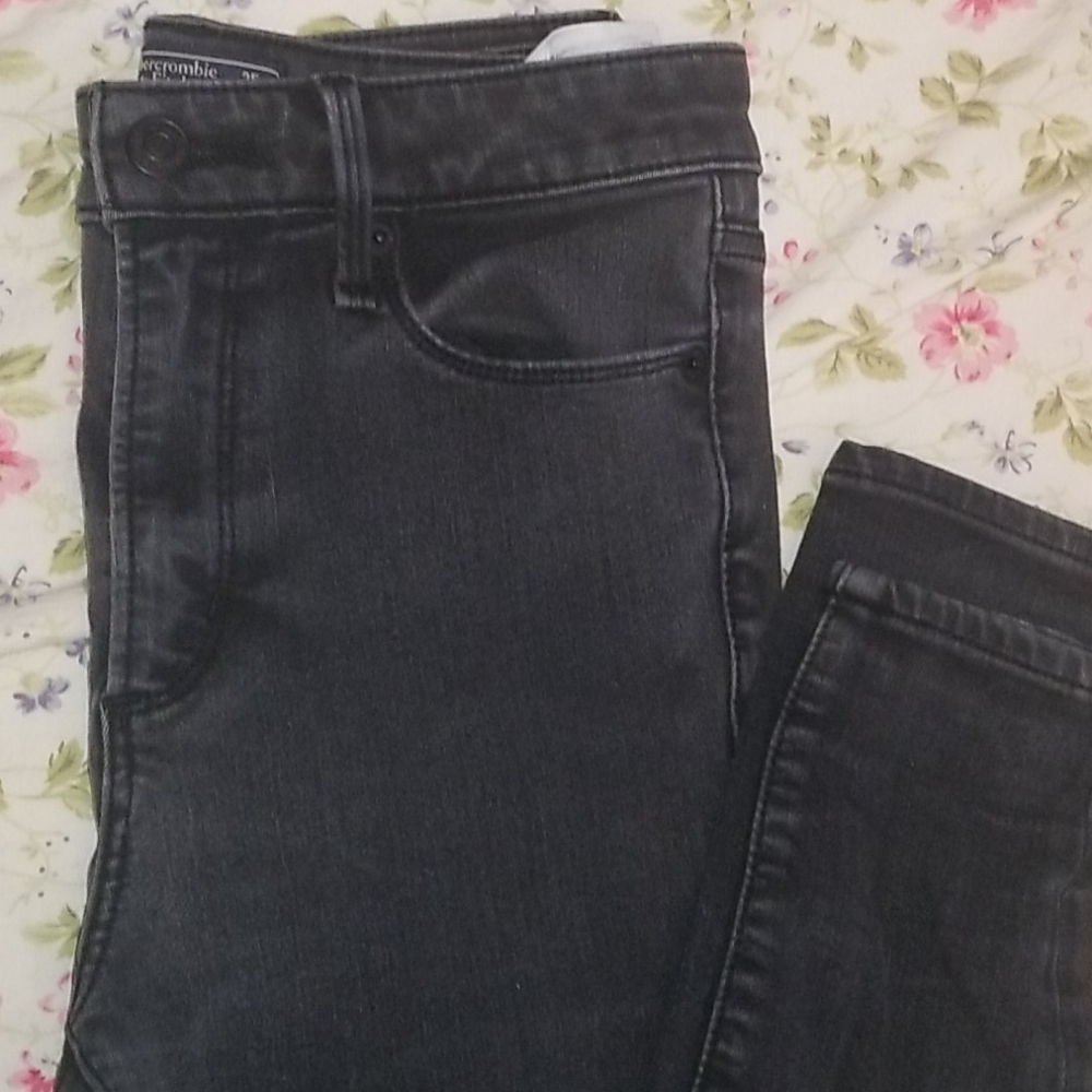 Abercrombie black highrise Jean's size 0/25